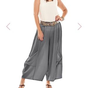 Oh My Gauze “Lee” pants. O/S Like new